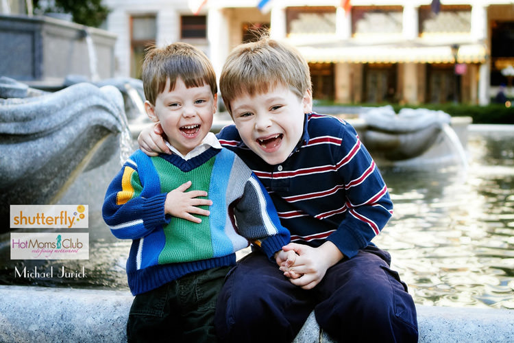 Shutterfly & Hot Moms Club Family Photo day photographs by top New York Photographer Michael Jurick
