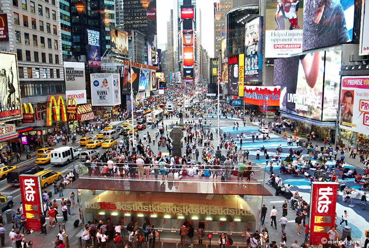 photo of times square by top New York Photographer Michael Jurick