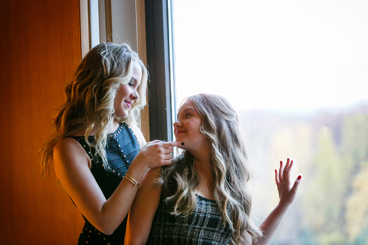 Stunning Bat Mitzvah photographs at the Brooklyn Museum by top New York Photographer Michael Jurick