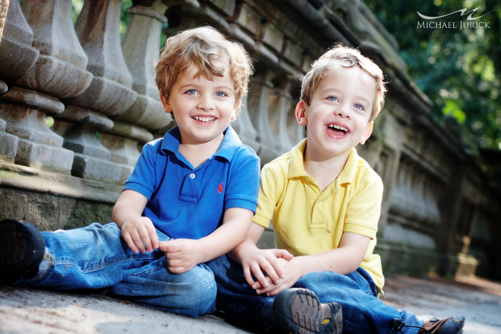 photo of twins in nyc by top New York Photographer Michael Jurick