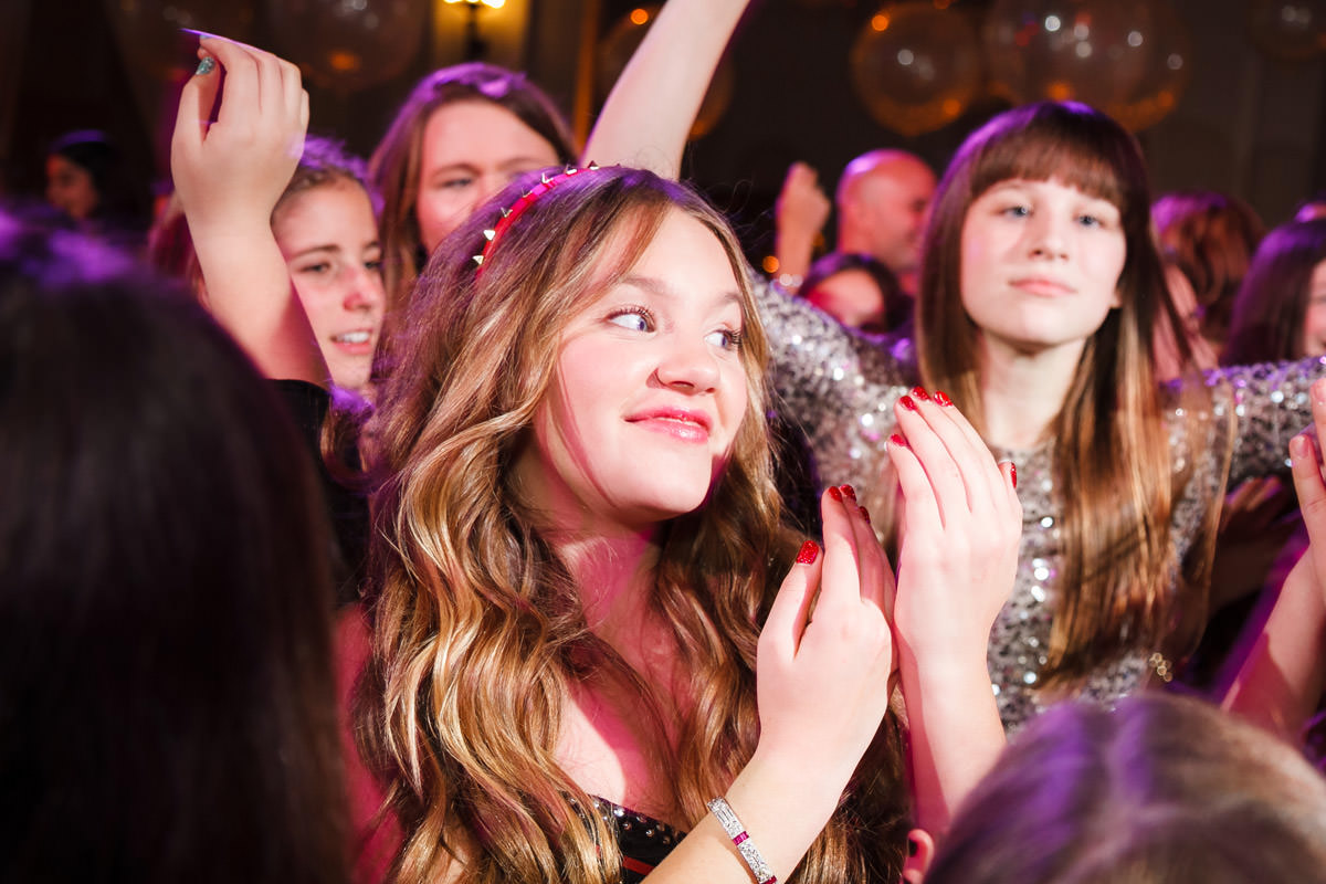 Stunning Bat Mitzvah photographs at the Brooklyn Museum by top New York Photographer Michael Jurick