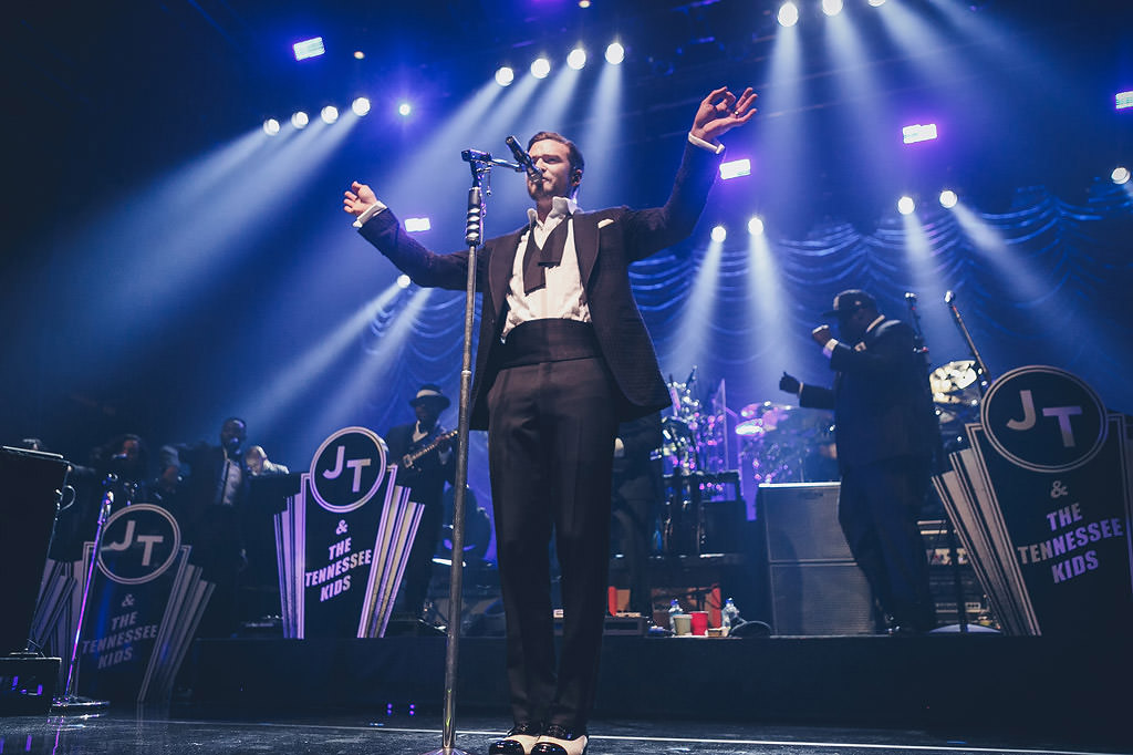 Live photos of Justin Timberlake's super stealth Cinco De Mayo show at Roseland Ballroom, May 5, 2013. by top New York Photographer Michael Jurick