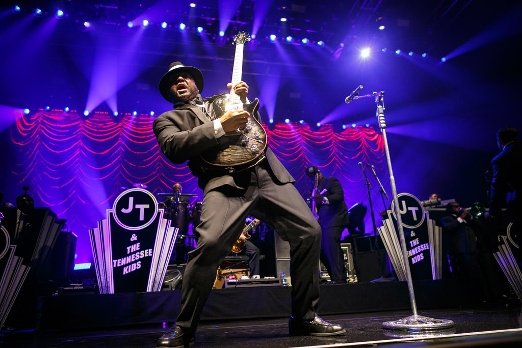 Live photos of Justin Timberlake's super stealth Cinco De Mayo show at Roseland Ballroom, May 5, 2013. by top New York Photographer Michael Jurick