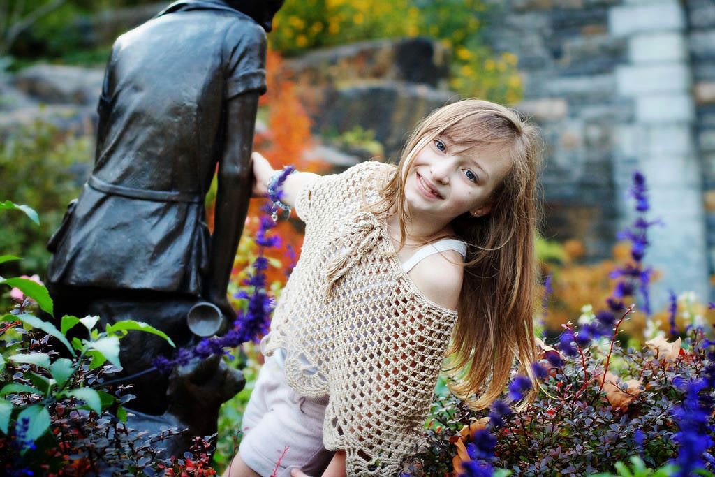 The best Fall Photographs of Kids by top New York Photographer Michael Jurick