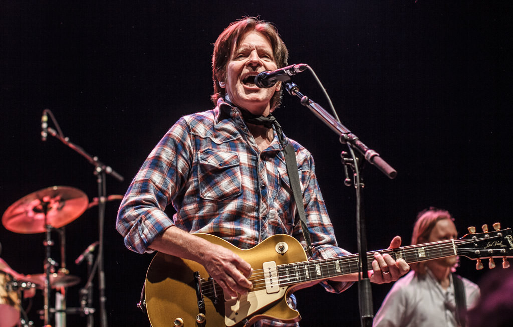 Photos of the Sound City Players at the Hammerstein Ballroom, New York City by top New York Photographer Michael Jurick