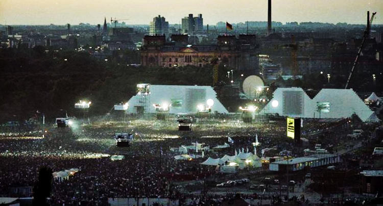 Roger Waters - Live in Berline photos by New York Photographer Michael Jurick